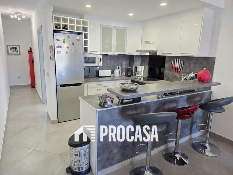 2 bedroom Flat for sale in Empuriabrava with pool garage - € 249,000 (Ref: 9458423)