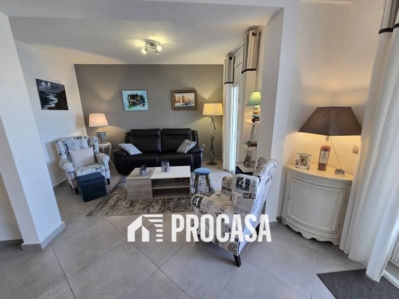 2 bedroom Flat for sale in Empuriabrava with pool garage - € 249,000 (Ref: 9458423)