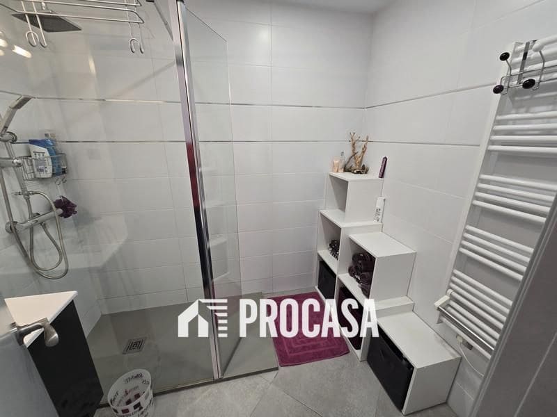 2 bedroom Flat for sale in Empuriabrava with pool garage - € 249,000 (Ref: 9458423)