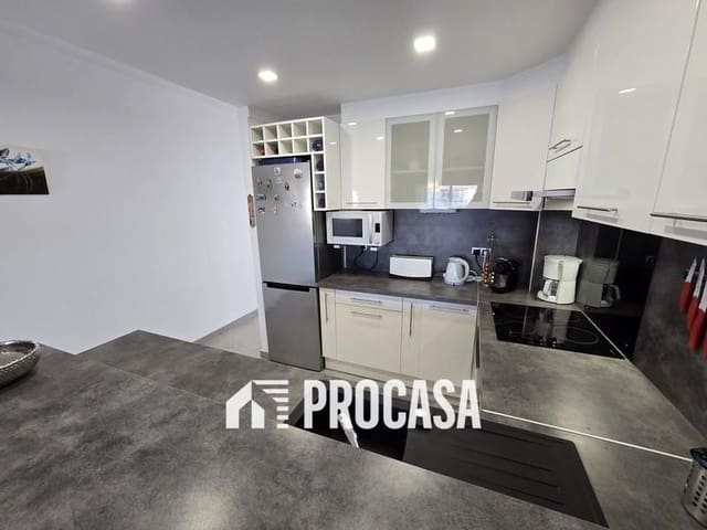 2 bedroom Flat for sale in Empuriabrava, Castelló d'Empúries with pool garage - € 249,000 (Ref: 9458423)