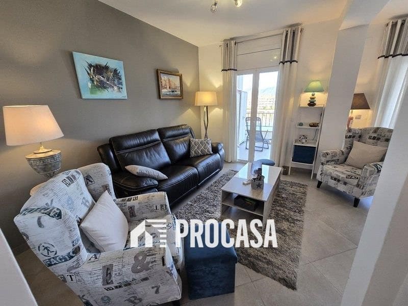 2 bedroom Flat for sale in Empuriabrava with pool garage - € 249,000 (Ref: 9458423)