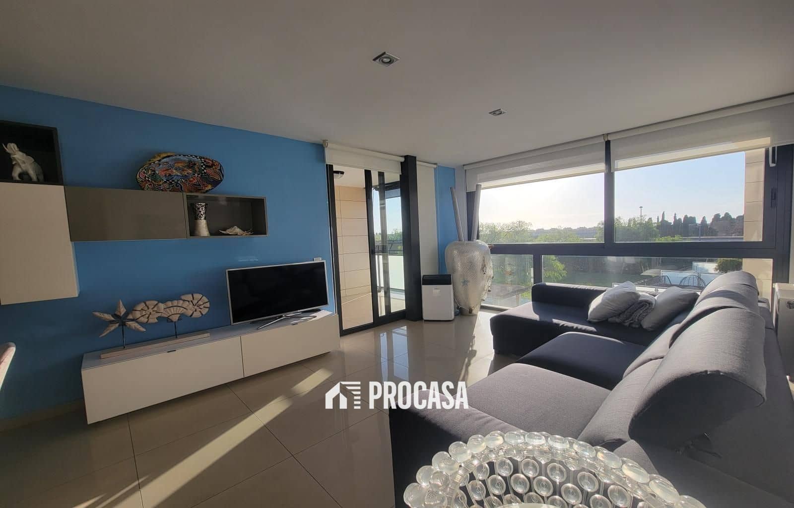 Piso de 3 habitaciones en Roses en venta con piscina garaje - 348.000 € (Ref: 9466106)