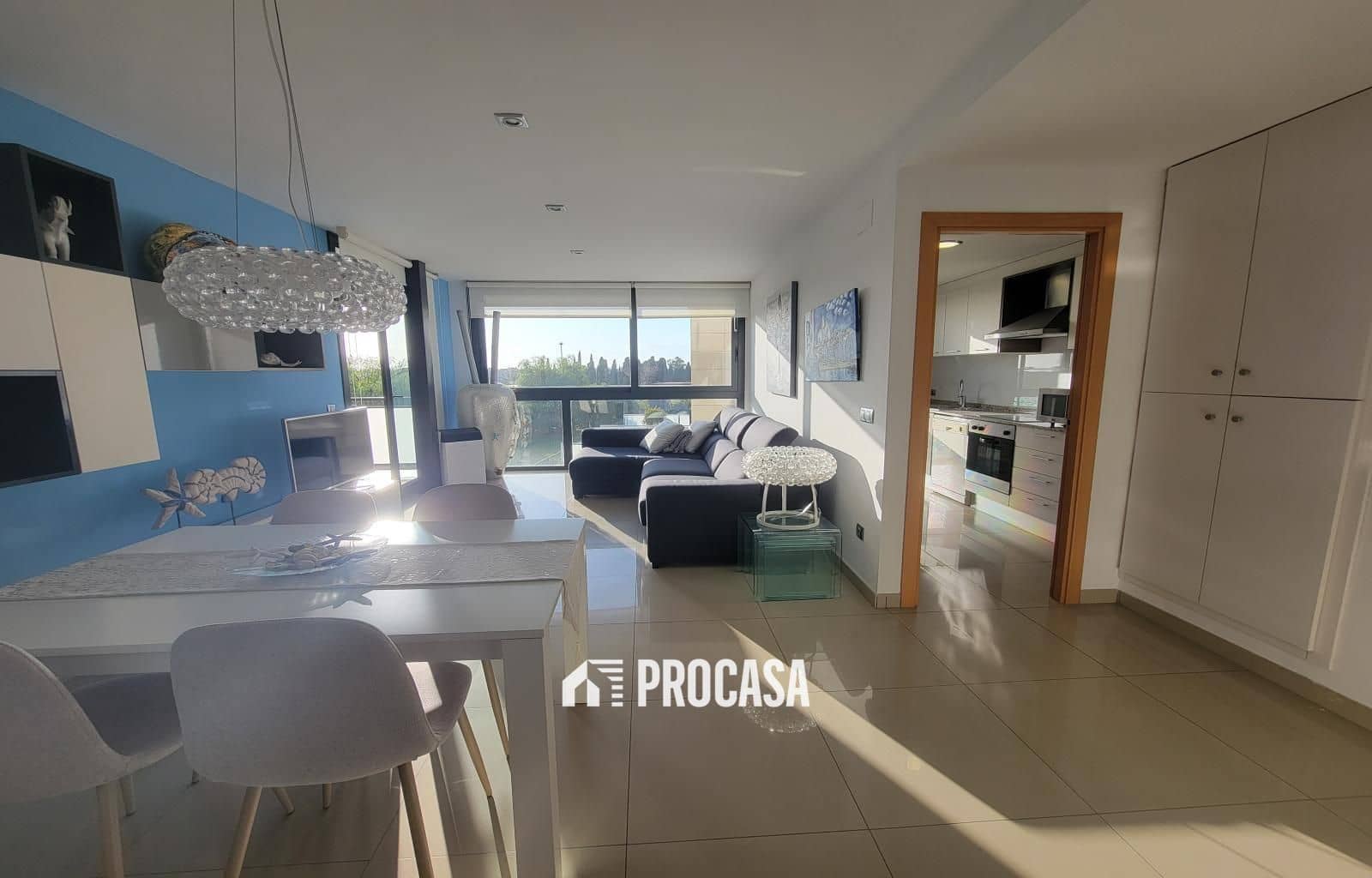 Piso de 3 habitaciones en Roses en venta con piscina garaje - 348.000 € (Ref: 9466106)