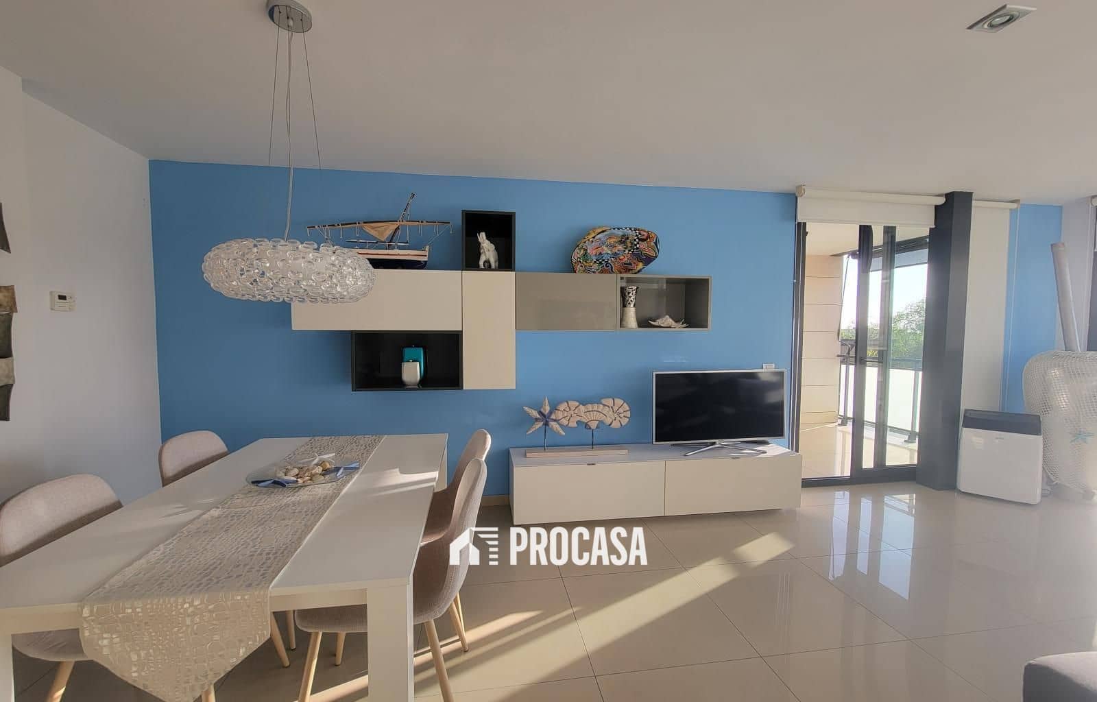 Piso de 3 habitaciones en Roses en venta con piscina garaje - 348.000 € (Ref: 9466106)