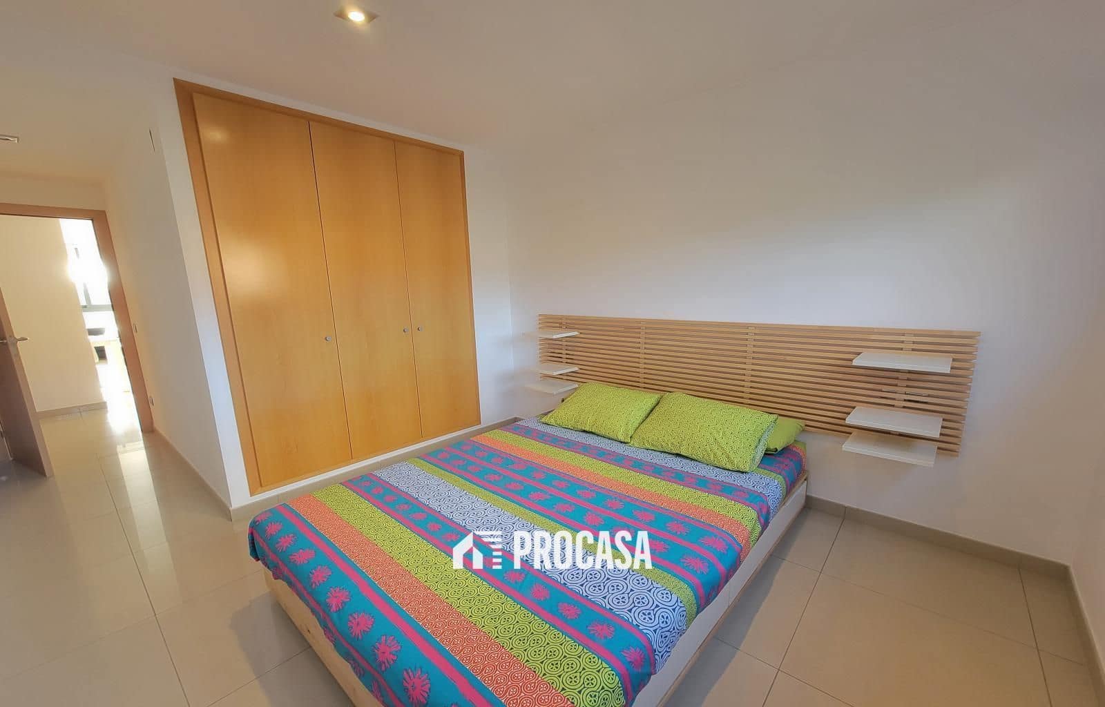 Piso de 3 habitaciones en Roses en venta con piscina garaje - 348.000 € (Ref: 9466106)