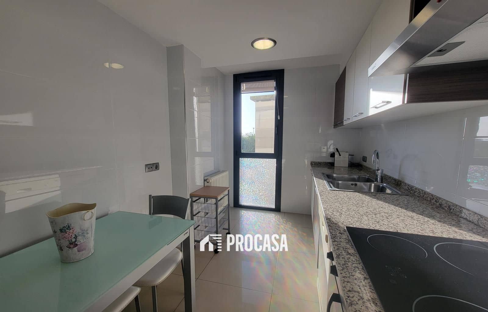 Piso de 3 habitaciones en Roses en venta con piscina garaje - 348.000 € (Ref: 9466106)