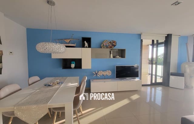 Piso de 3 habitaciones en Roses en venta con piscina garaje - 348.000 € (Ref: 9466106)