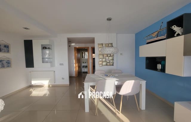 Piso de 3 habitaciones en Roses en venta con piscina garaje - 348.000 € (Ref: 9466106)