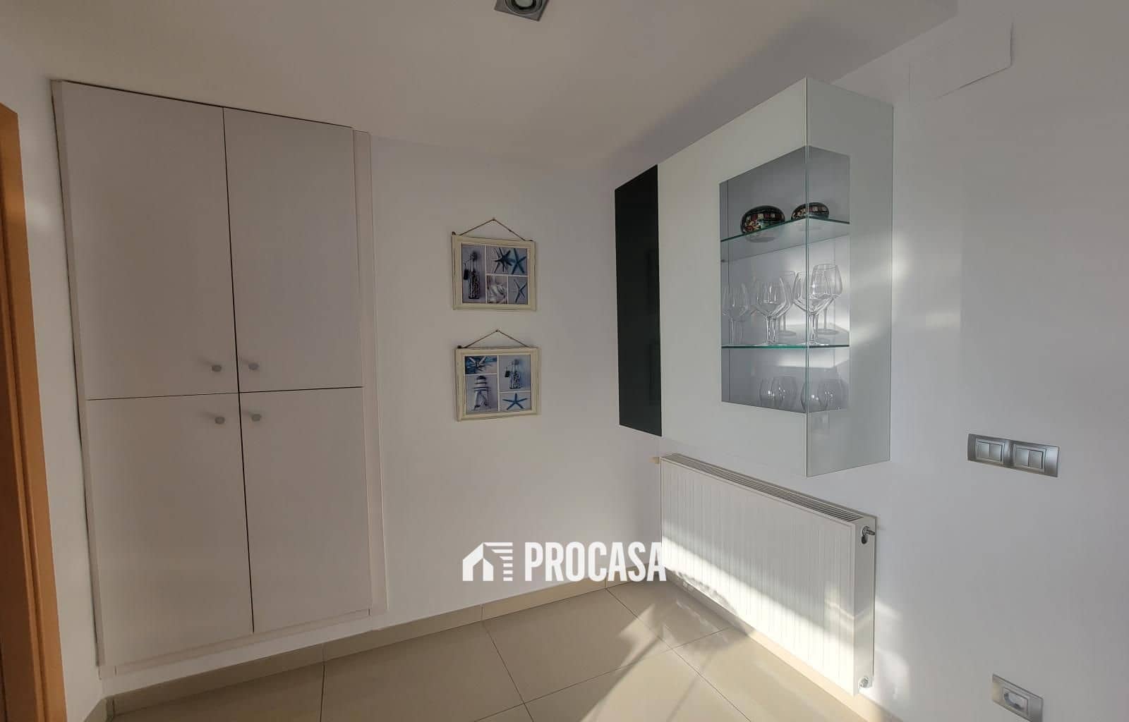 Piso de 3 habitaciones en Roses en venta con piscina garaje - 348.000 € (Ref: 9466106)