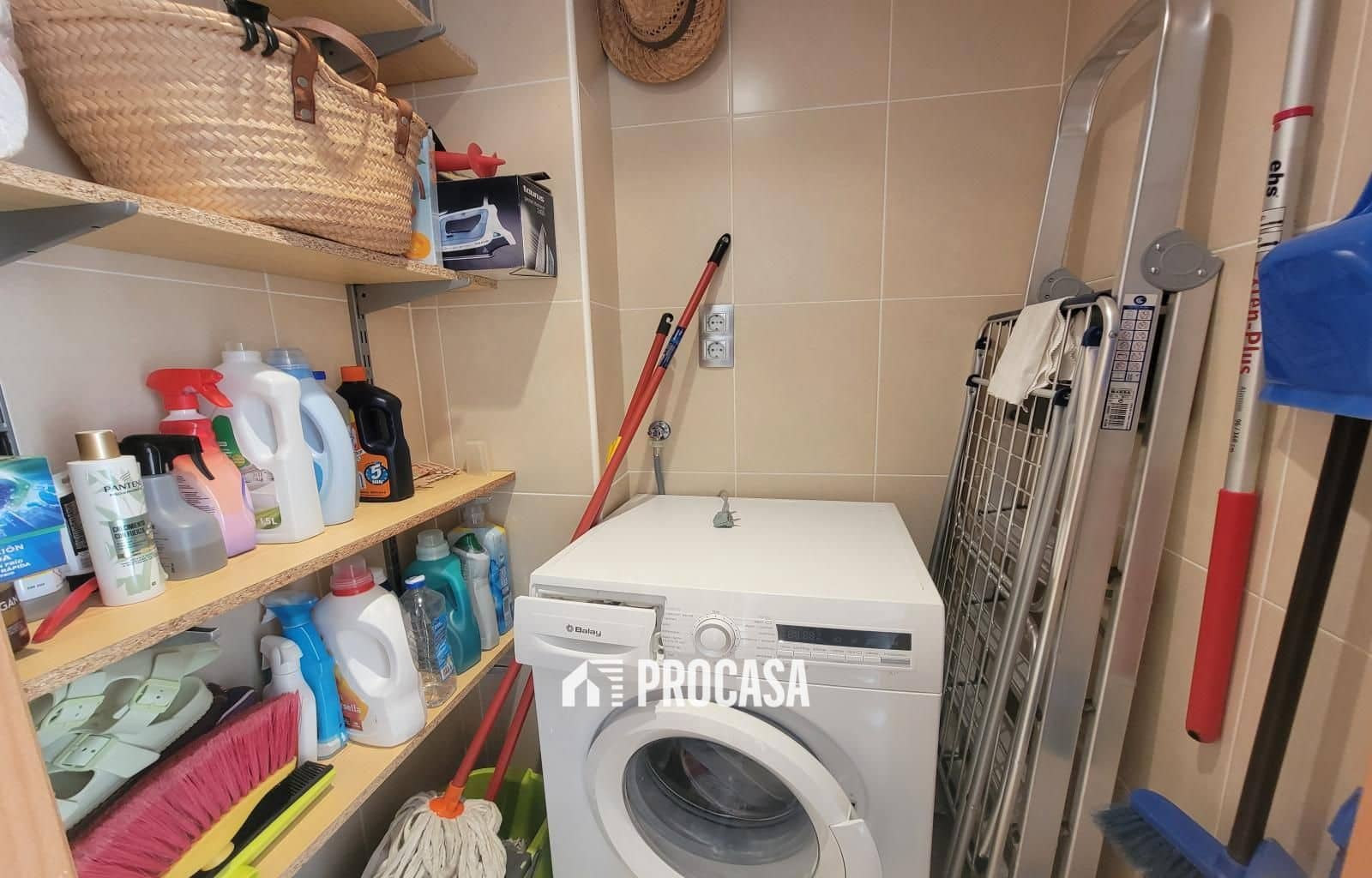 Piso de 3 habitaciones en Roses en venta con piscina garaje - 348.000 € (Ref: 9466106)