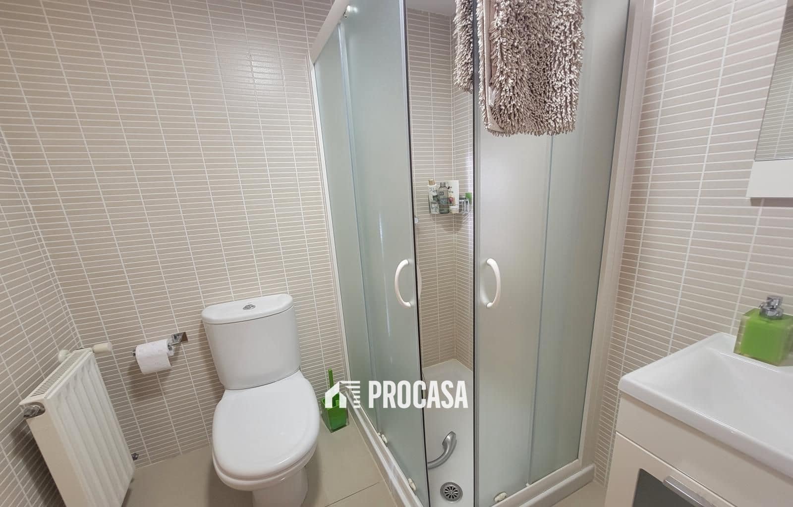 Piso de 3 habitaciones en Roses en venta con piscina garaje - 348.000 € (Ref: 9466106)
