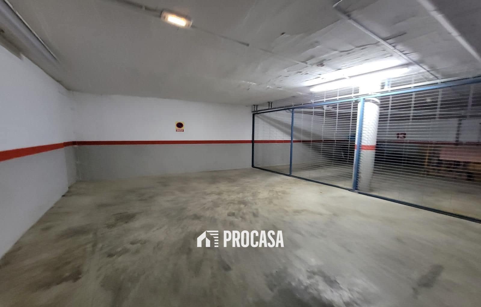 Piso de 3 habitaciones en Roses en venta con piscina garaje - 348.000 € (Ref: 9466106)