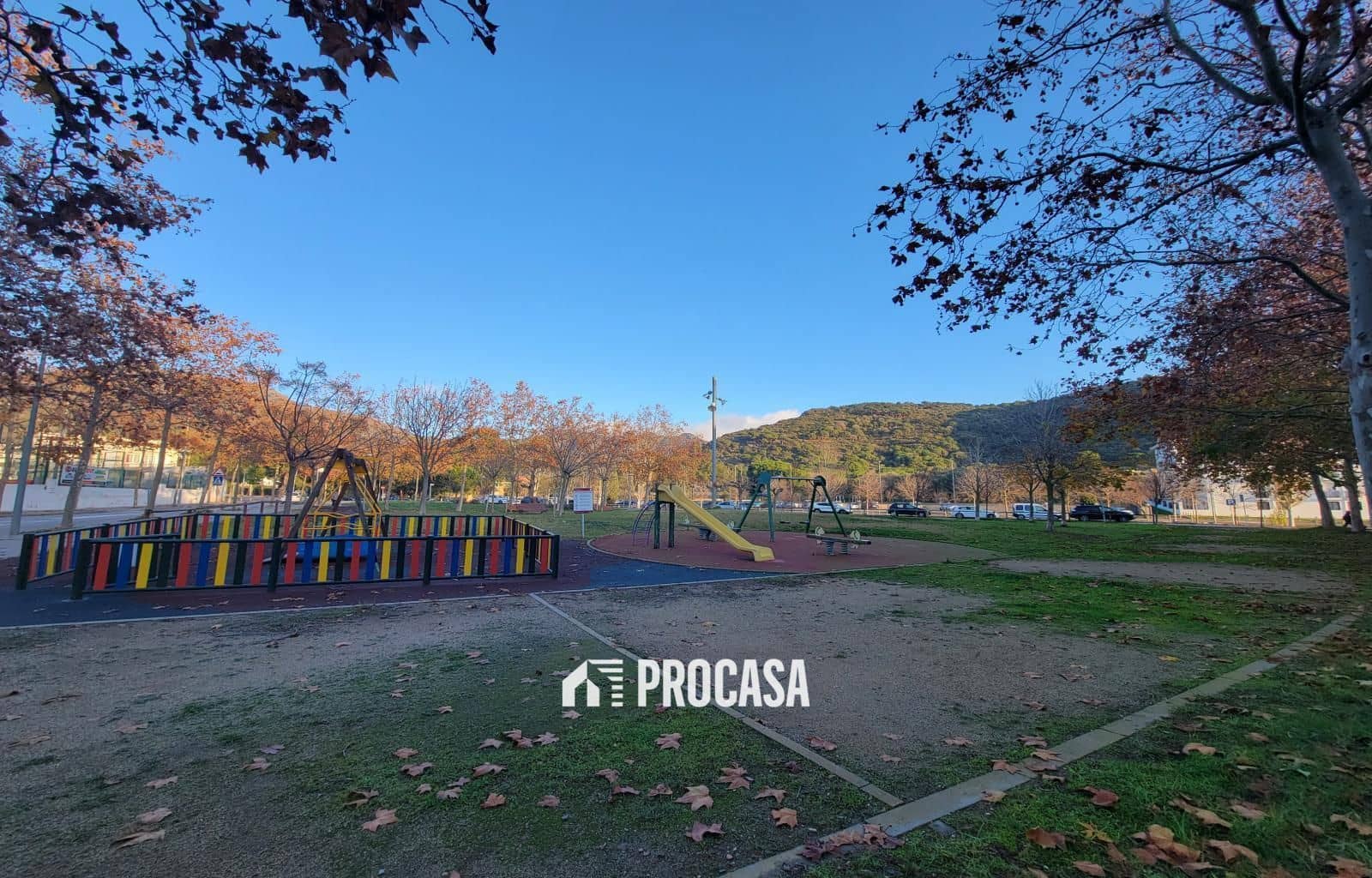 Piso de 3 habitaciones en Roses en venta con piscina garaje - 348.000 € (Ref: 9466106)