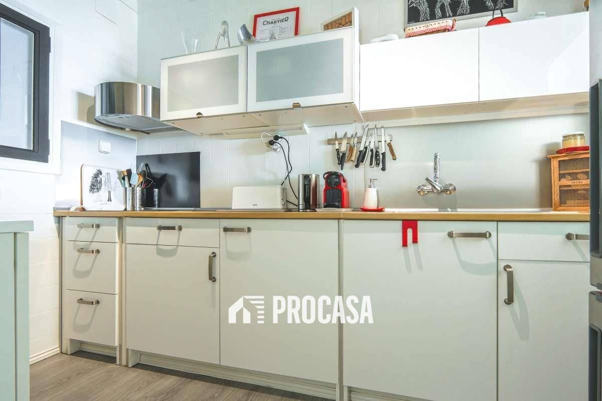 2 bedroom Flat for sale in Roses with garage - € 345,000 (Ref: 9481495)