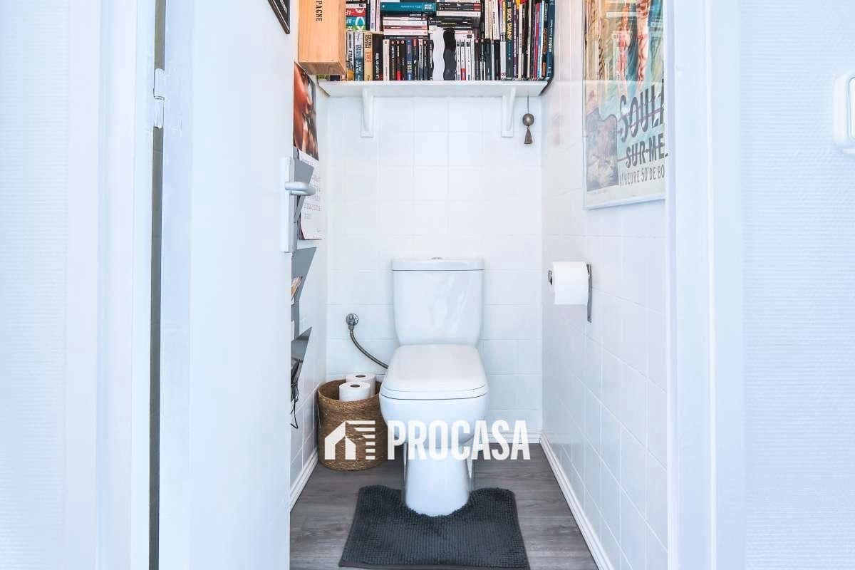 2 bedroom Flat for sale in Roses with garage - € 345,000 (Ref: 9481495)