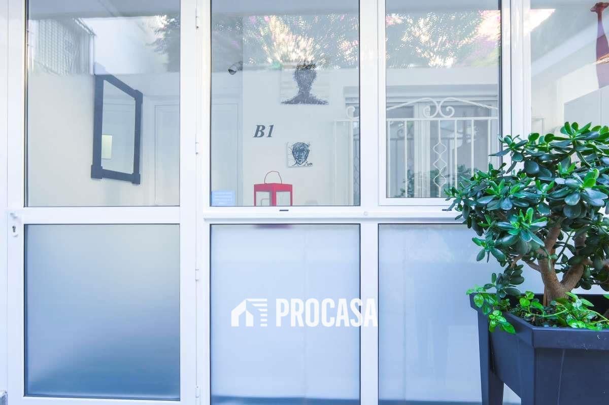 2 bedroom Flat for sale in Roses with garage - € 345,000 (Ref: 9481495)