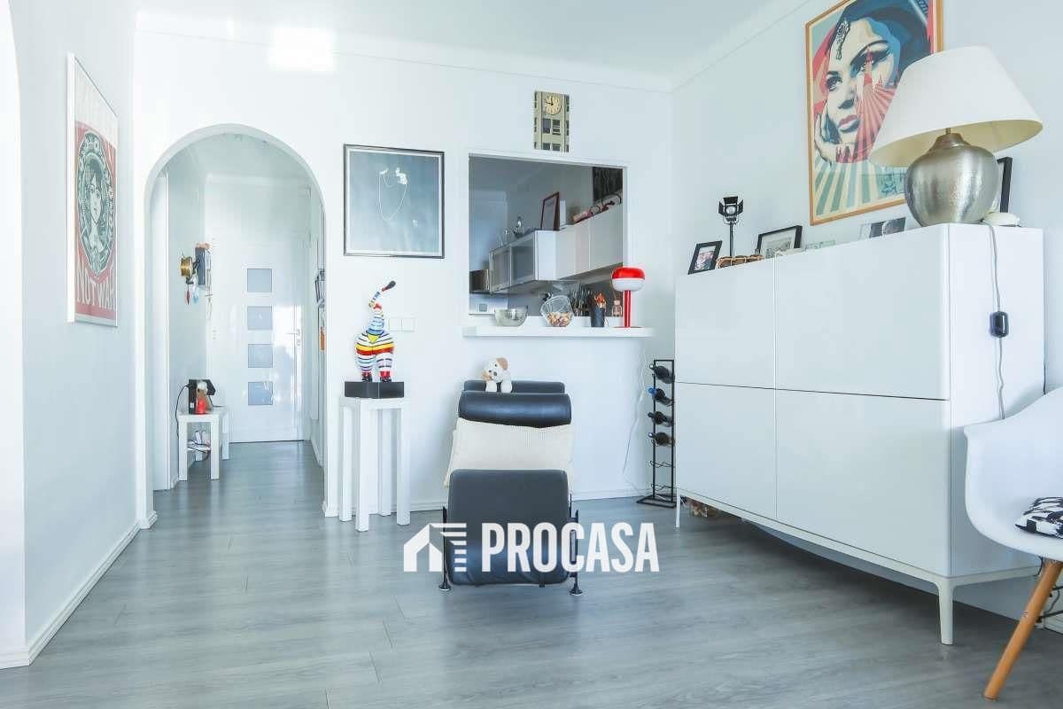 2 bedroom Flat for sale in Roses with garage - € 345,000 (Ref: 9481495)