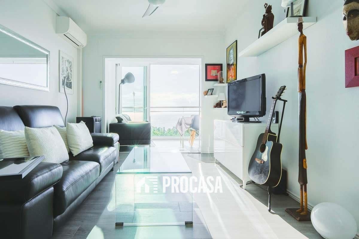 2 bedroom Flat for sale in Roses with garage - € 345,000 (Ref: 9481495)