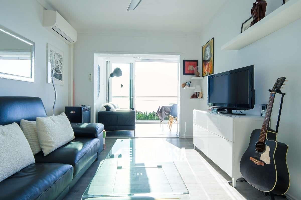 2 bedroom Flat for sale in Roses with garage - € 345,000 (Ref: 9481495)