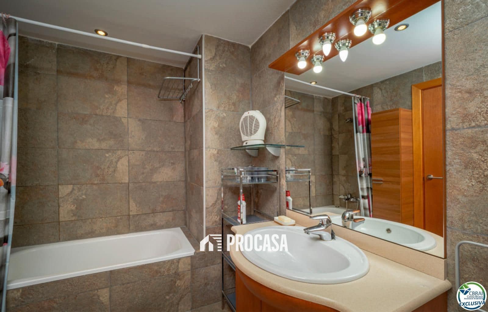 2 bedroom Flat for sale in Empuriabrava - € 163,000 (Ref: 9481496)