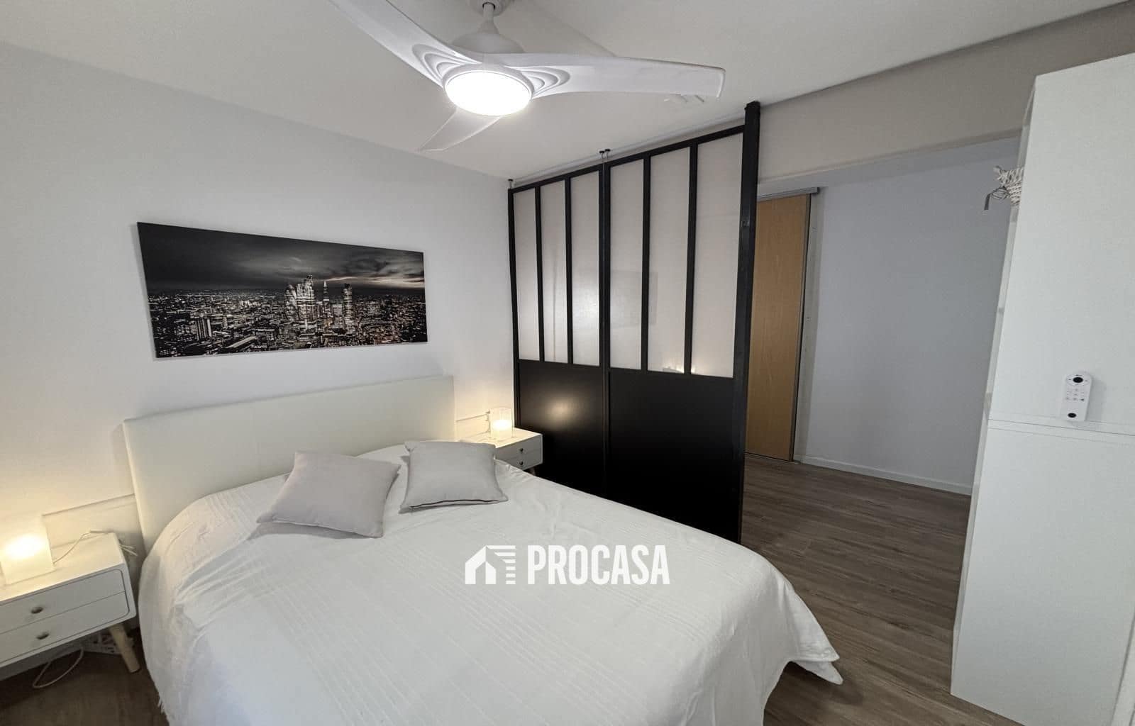 1 bedroom Flat for sale in Roses with pool garage - € 225,000 (Ref: 9491625)