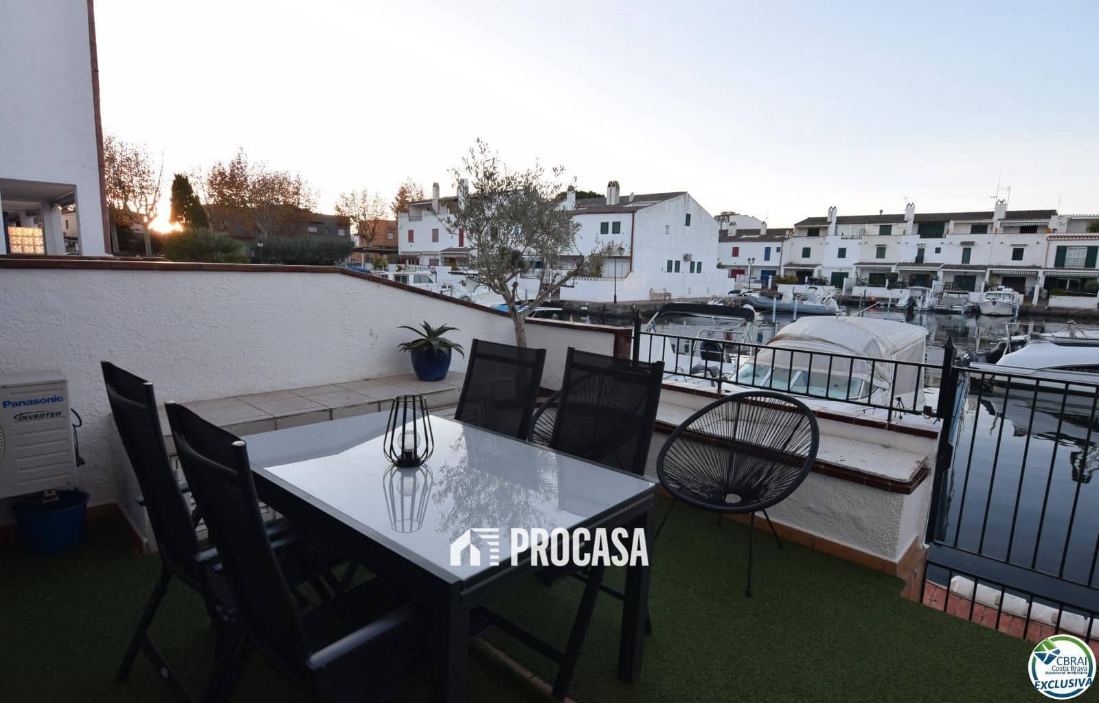 4 chambre Villa/Maison à vendre à Empuriabrava avec garage - 500 000 € (Ref: 9496391)