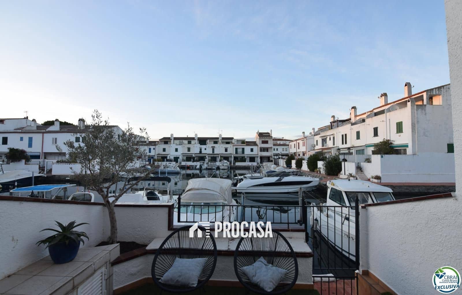 4 chambre Villa/Maison à vendre à Empuriabrava avec garage - 500 000 € (Ref: 9496391)