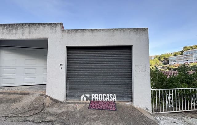 Autotalli myytävänä paikassa Roses - 50 000 € (Ref: 9496392)