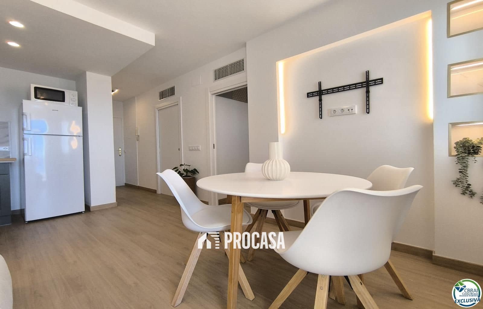 2 bedroom Flat for sale in Empuriabrava - € 175,000 (Ref: 9511230)