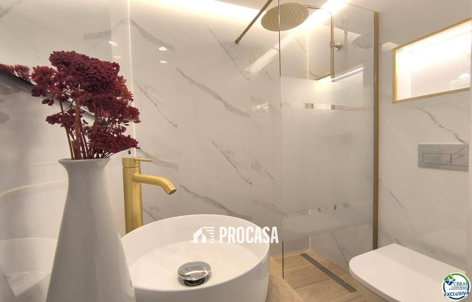 2 bedroom Flat for sale in Empuriabrava - € 175,000 (Ref: 9511230)