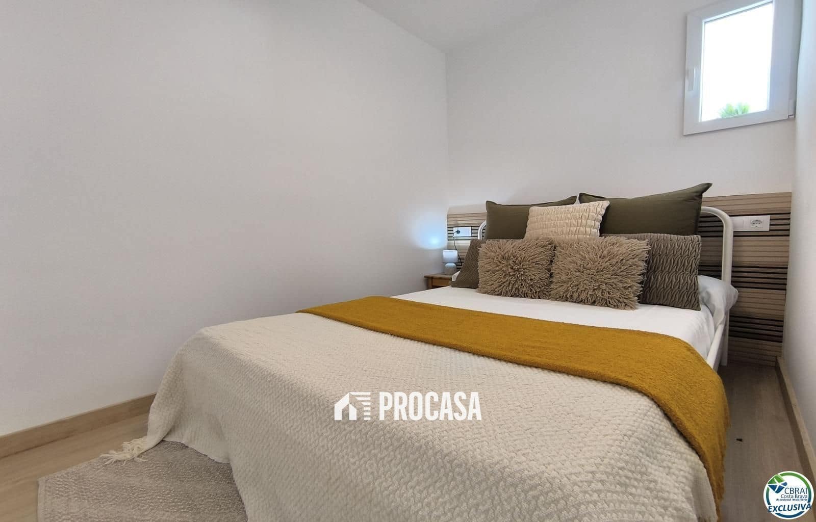 2 bedroom Flat for sale in Empuriabrava - € 175,000 (Ref: 9511230)