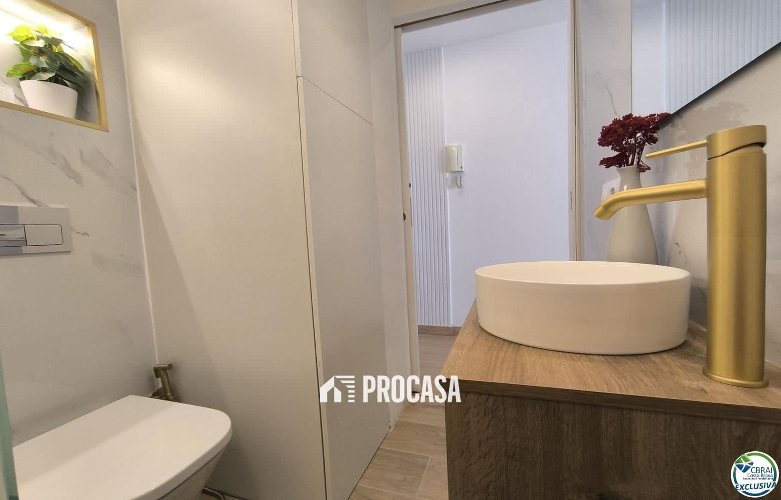 2 bedroom Flat for sale in Empuriabrava - € 175,000 (Ref: 9511230)