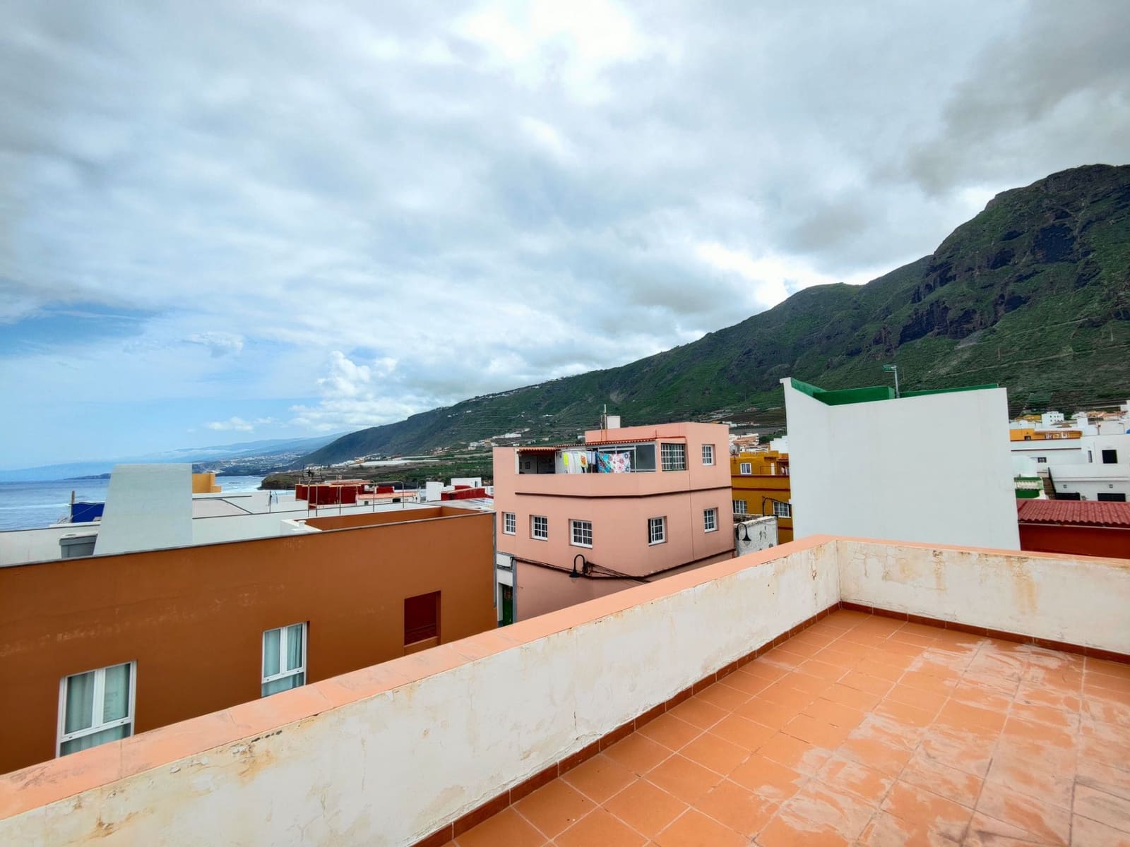 2 soveværelse Byhus til salg i Los Silos med garage - € 295.000 (Ref: 7201881)