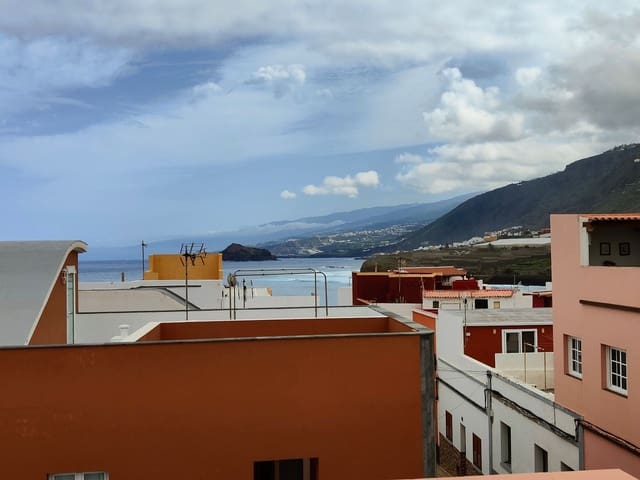 2 bedroom Townhouse for sale in Los Silos with garage - € 295,000 (Ref: 7201881)