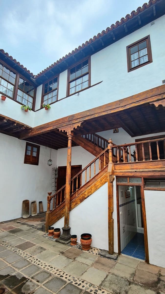 6 soveværelse Villa til salg i Icod de los Vinos med swimmingpool - € 685.000 (Ref: 8376854)