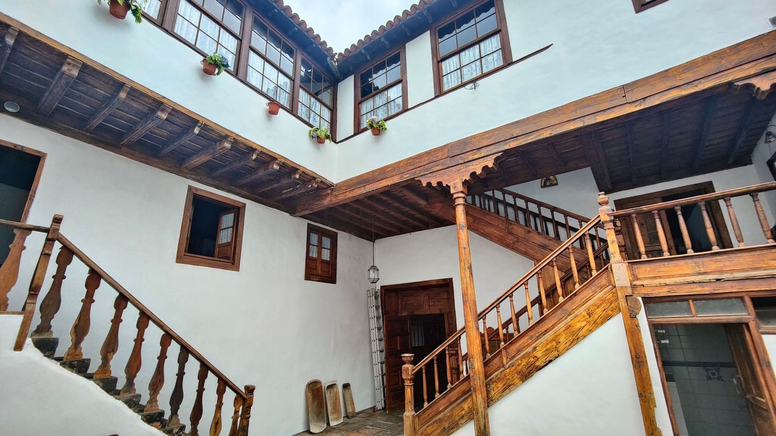 6 soveværelse Villa til salg i Icod de los Vinos med swimmingpool - € 685.000 (Ref: 8376854)