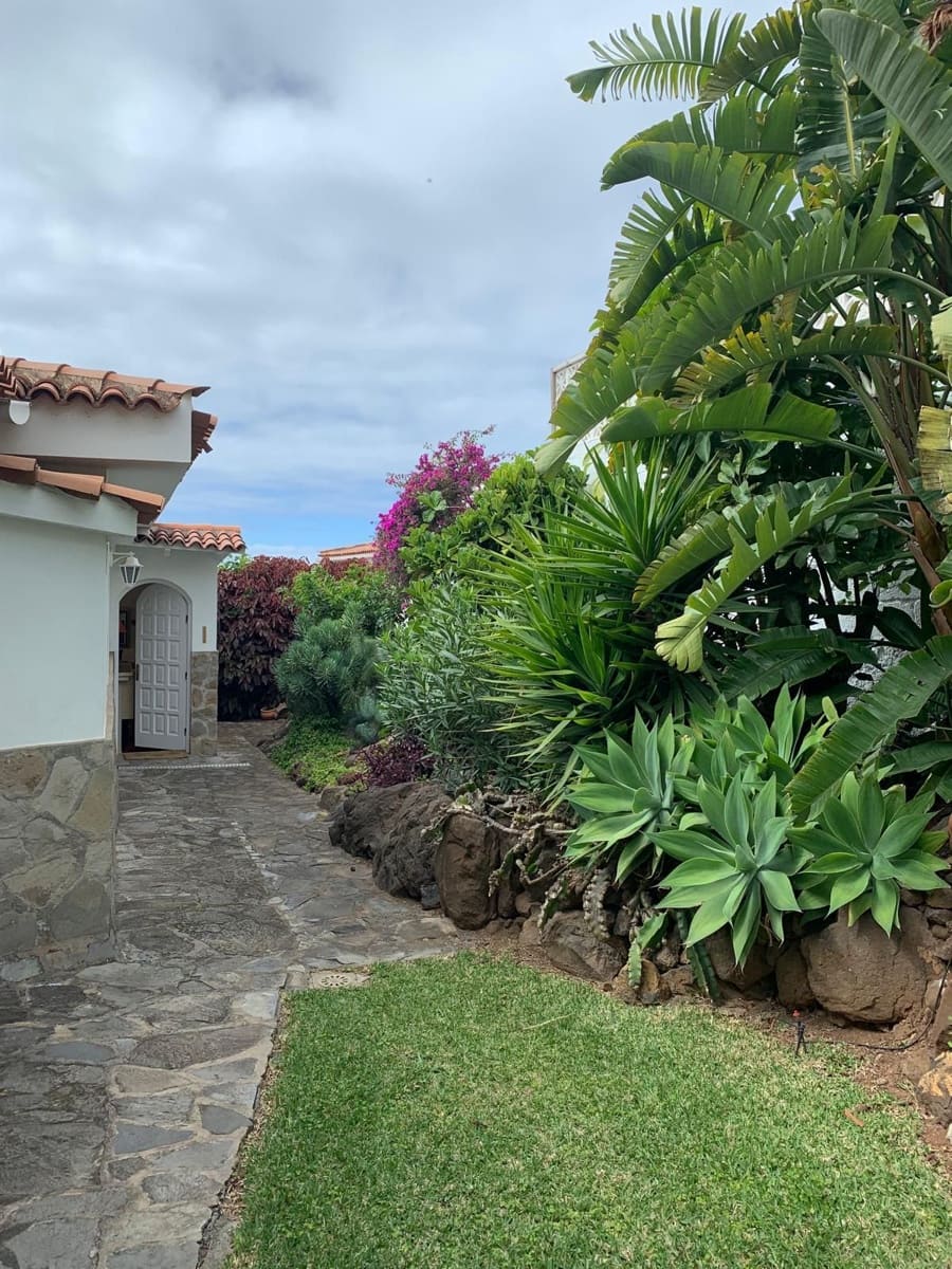 3 Zimmer Villa zu verkaufen in El Sauzal mit Pool Garage - 669.000 € (Ref: 9895813)