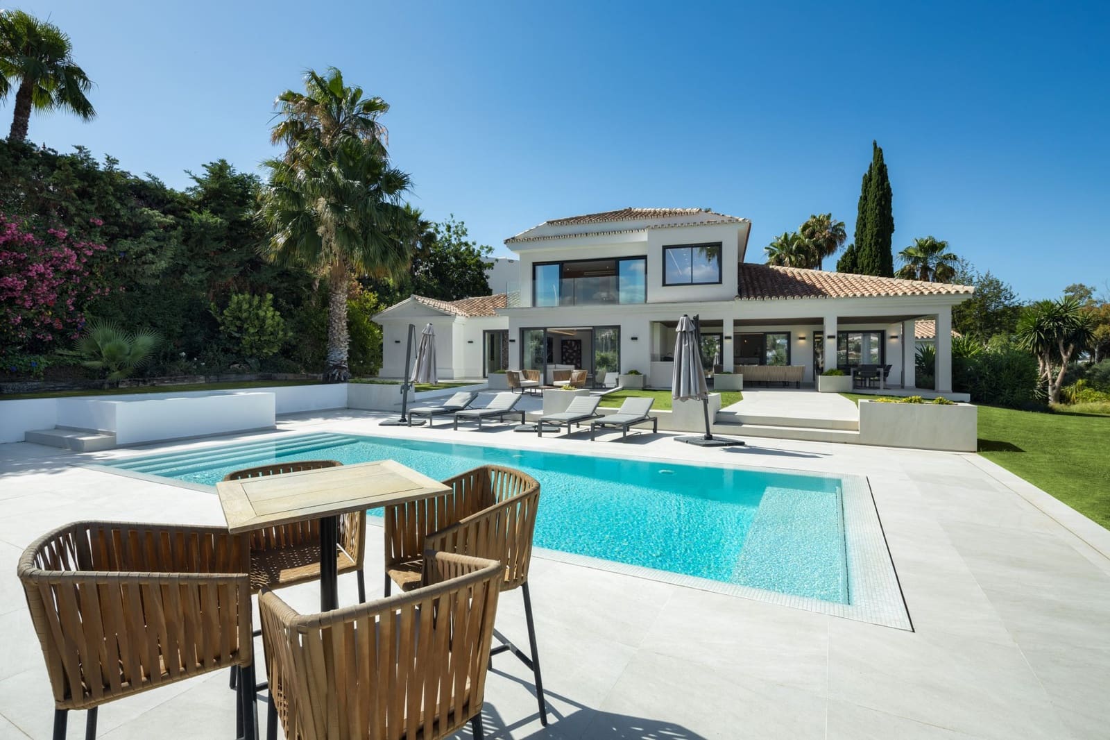 5 soveværelse Villa til salg i Nueva Andalucia med swimmingpool garage - € 5.695.000 (Ref: 8464257)