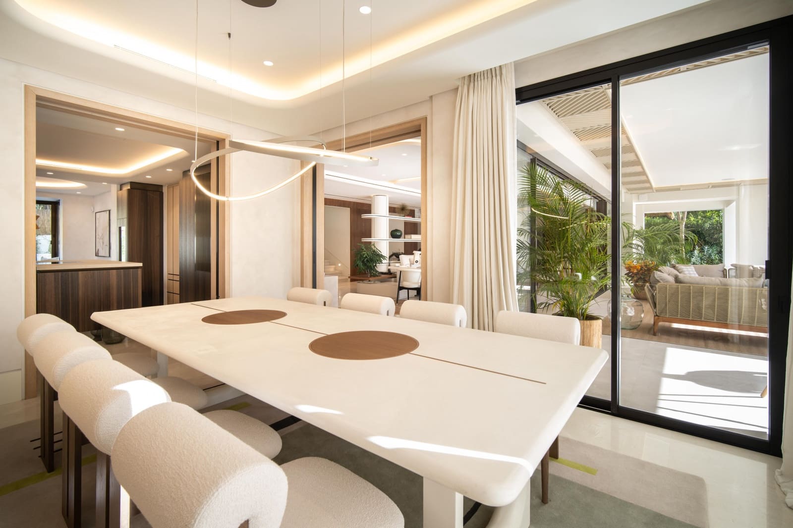 5 slaapkamer Villa te koop in Marbella met zwembad garage - € 12.950.000 (Ref: 8464259)