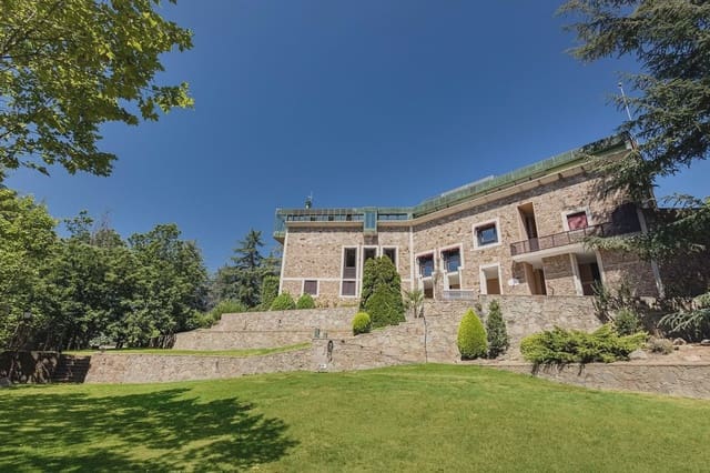 7 sypialnia Finka/Dom wiejski na sprzedaż w Sant Hilari Sacalm z basenem garażem - 1 350 000 € (Ref: 8464261)