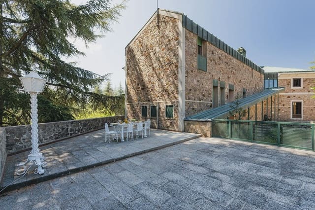 7 sypialnia Finka/Dom wiejski na sprzedaż w Sant Hilari Sacalm z basenem garażem - 1 350 000 € (Ref: 8464261)