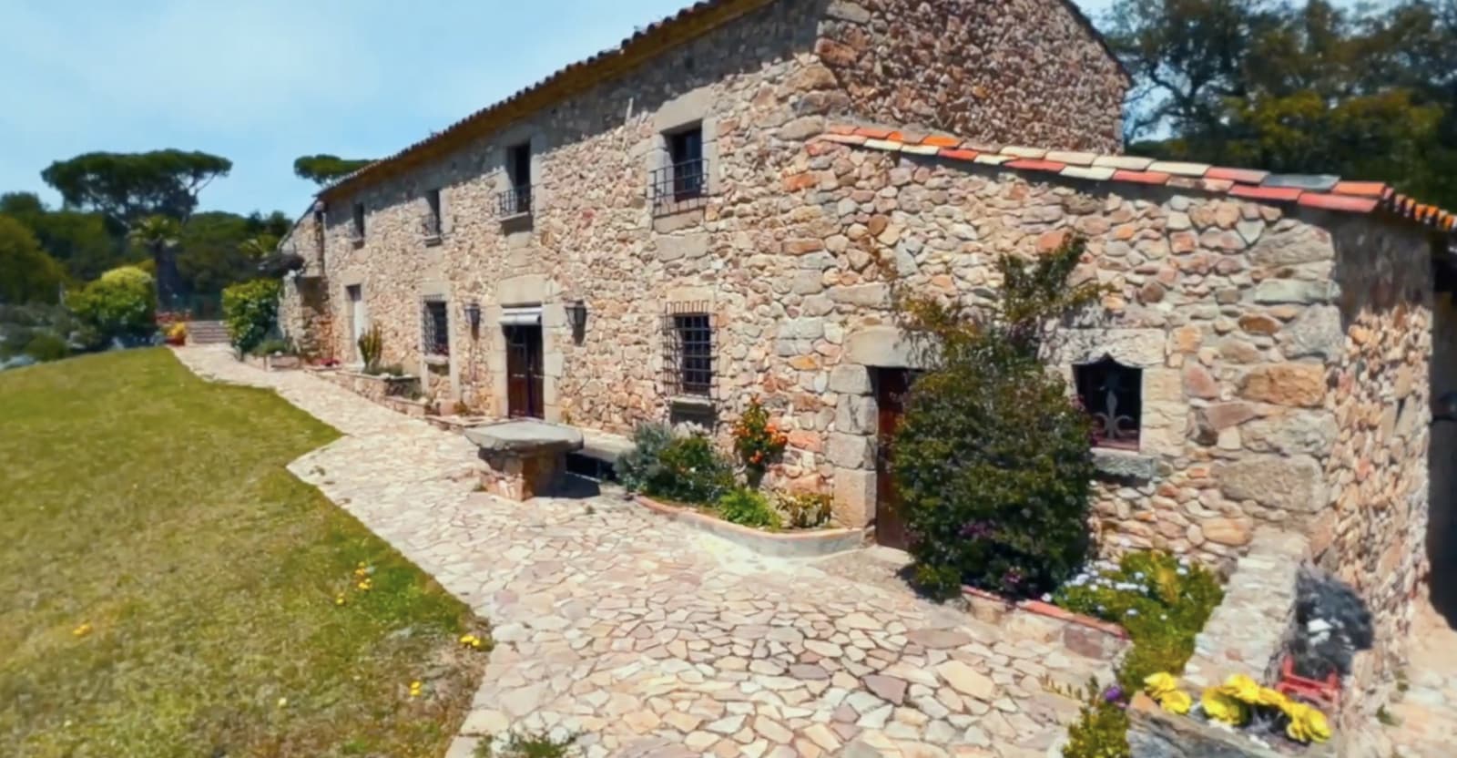 4 bedroom Finca/Country House for sale in Santa Cristina d'Aro with pool garage - € 975,000 (Ref: 8464262)
