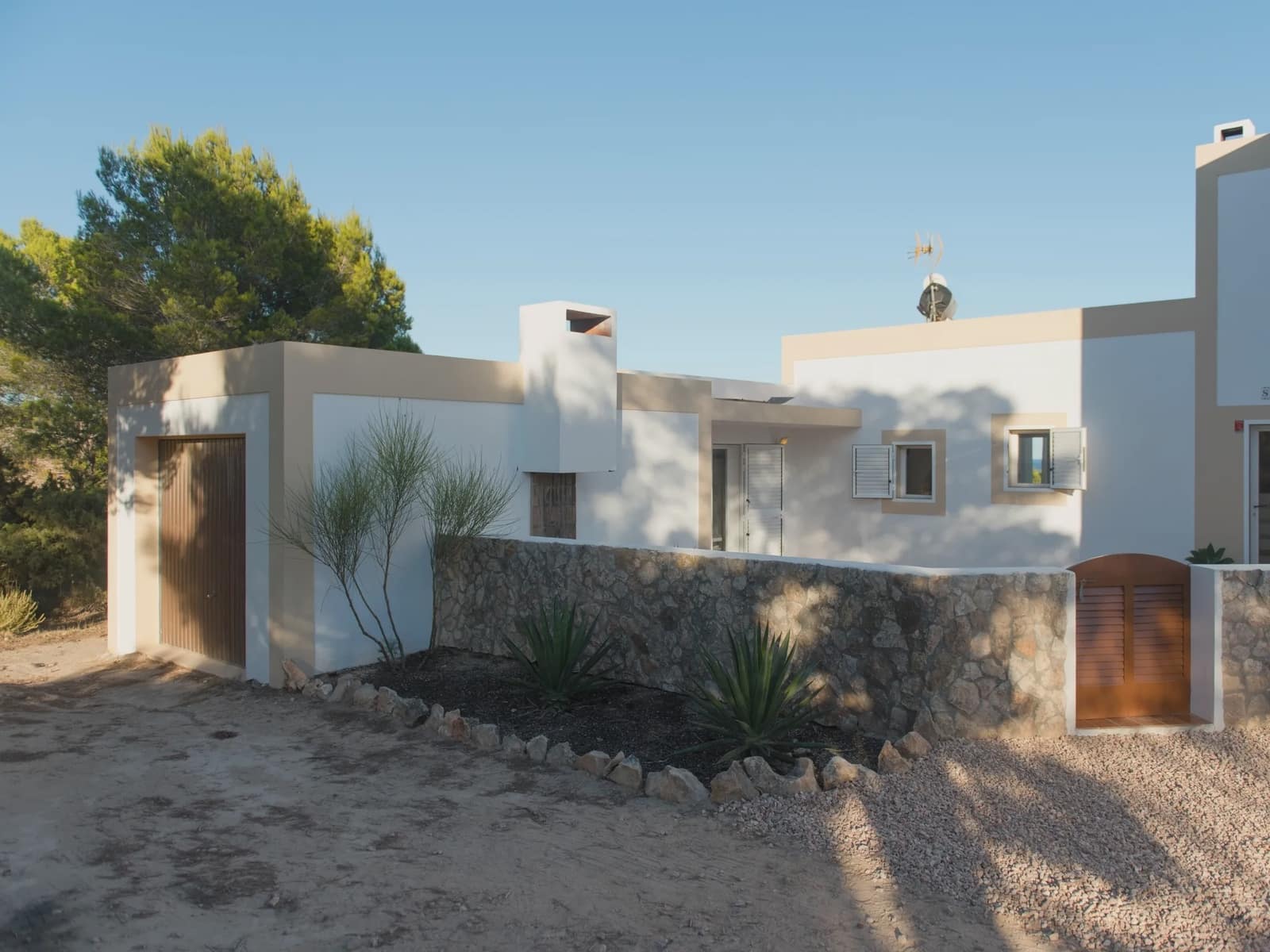 3 slaapkamer Villa te koop in Cap De Barbaria met zwembad garage - € 3.250.000 (Ref: 8464267)