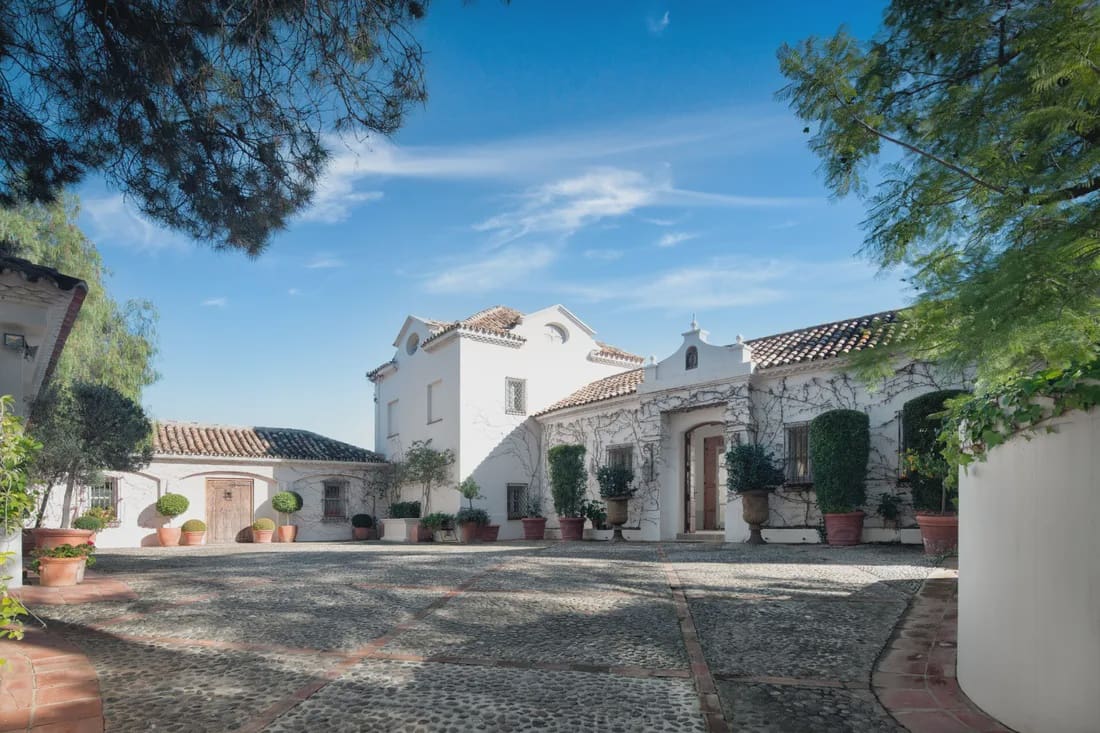 6 soveværelse Finca/Landehus til salg i Marbella med swimmingpool garage - € 6.650.000 (Ref: 8464272)