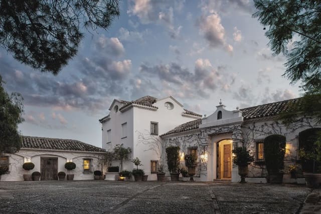 6 sypialnia Finka/Dom wiejski na sprzedaż w Marbella z basenem garażem - 6 650 000 € (Ref: 8464272)