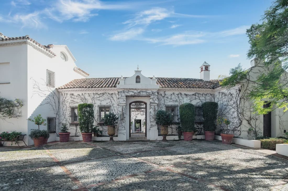 6 soveværelse Finca/Landehus til salg i Marbella med swimmingpool garage - € 6.650.000 (Ref: 8464272)