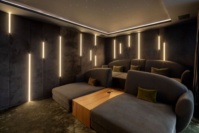 6 slaapkamer Villa te koop in Nueva Andalucia, Marbella met zwembad garage - € 6.750.000 (Ref: 8464275)