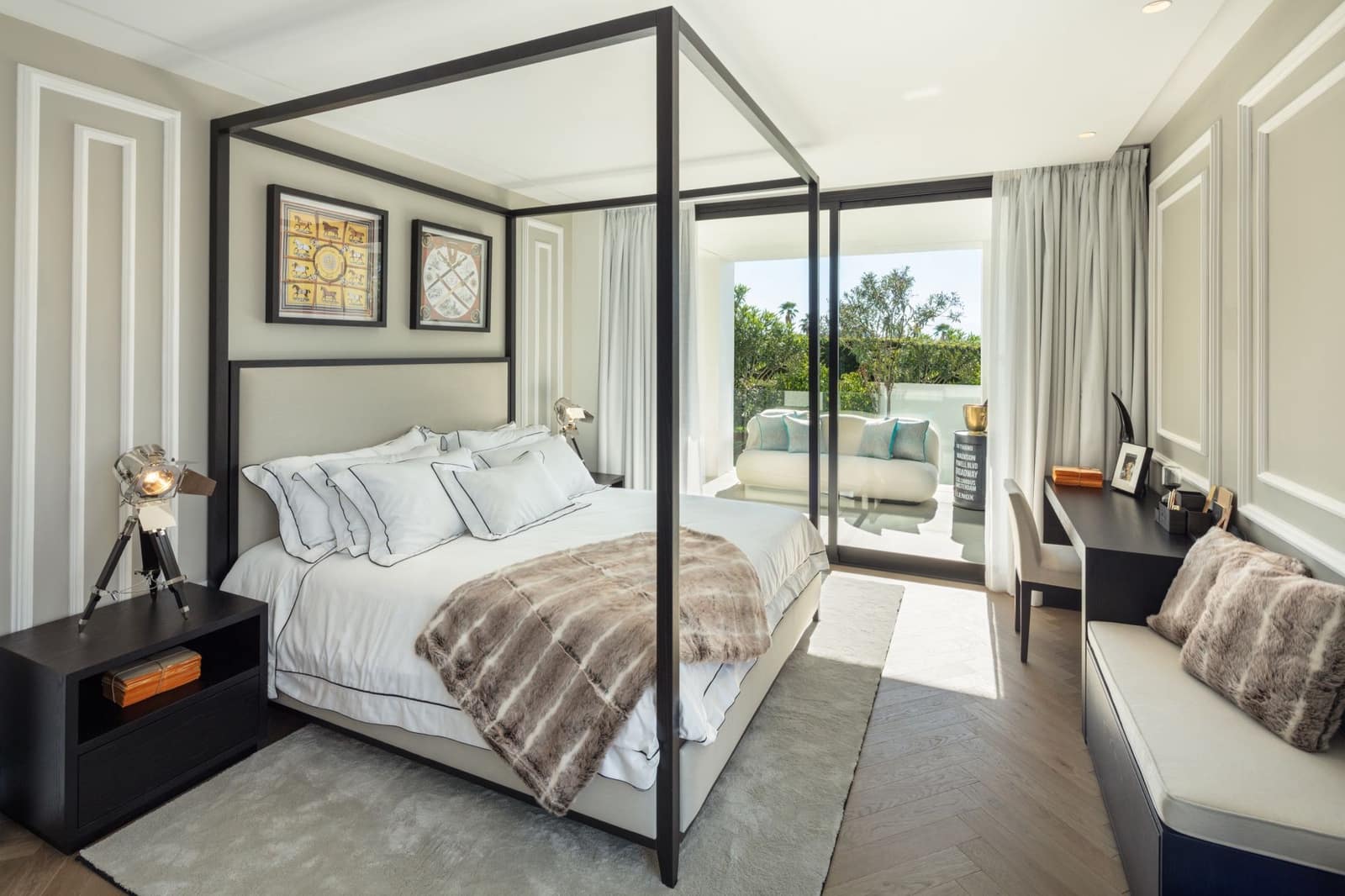 4 soverom Villa til salgs i Nueva Andalucia med svømmebasseng garasje - € 3 690 000 (Ref: 8464280)