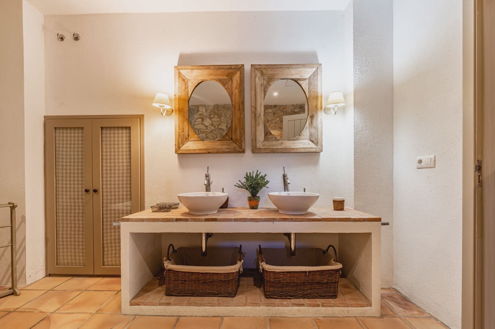 7 soveværelse Finca/Landehus til salg i Agullana med swimmingpool garage - € 1.300.000 (Ref: 8464284)