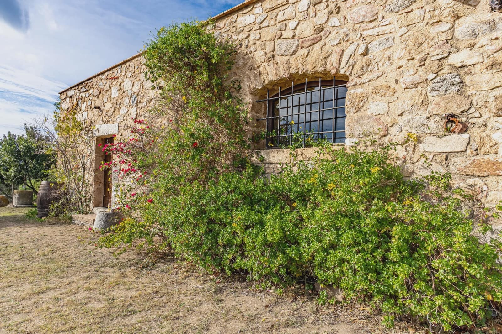 7 soveværelse Finca/Landehus til salg i Agullana med swimmingpool garage - € 1.300.000 (Ref: 8464284)